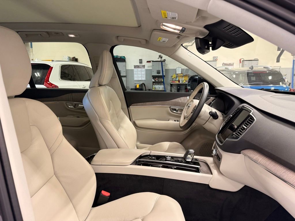 Used 2024 Volvo XC90 B6 Plus w/ Protection Package Premier image 29