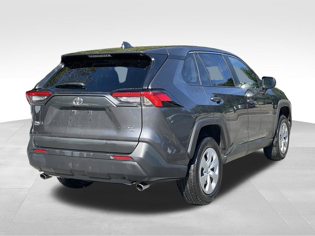 Used 2025 Toyota RAV4 LE AWD/4WD image 4