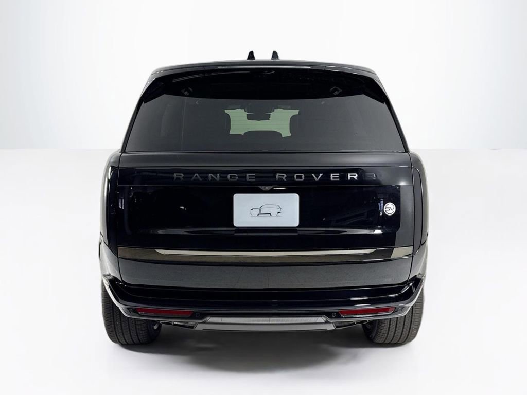 New 2026 Land Rover Range Rover SV image 4