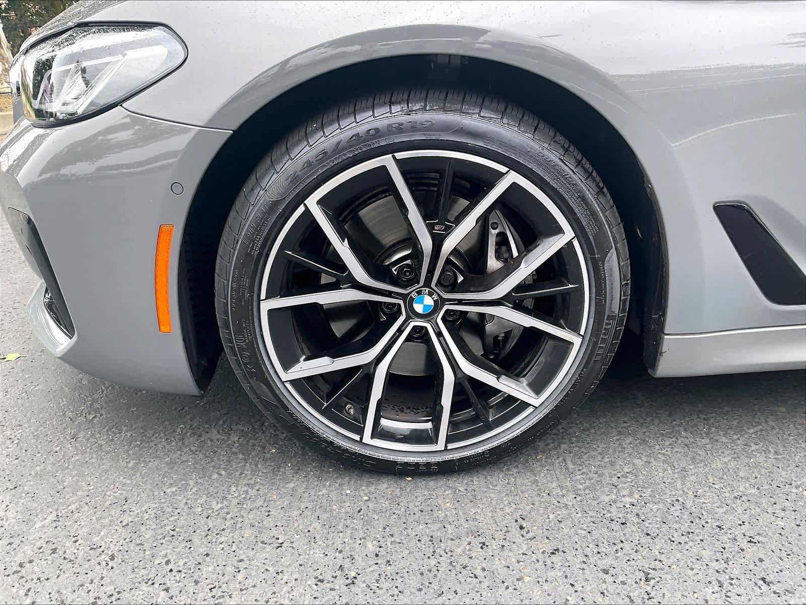 Used 2022 BMW 540i w/ M Sport Package RWD image 11