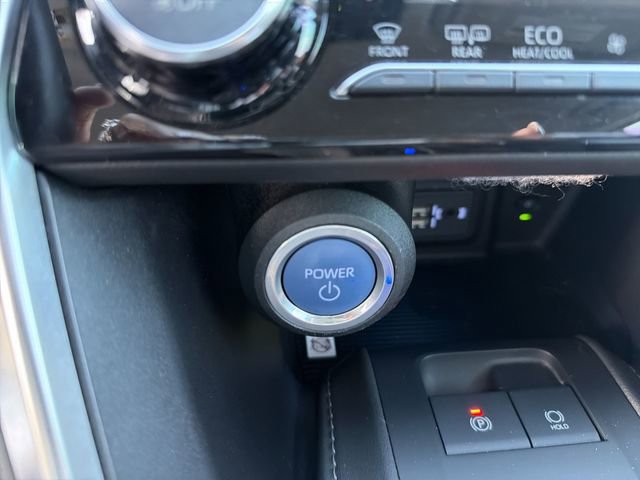 Certified 2021 Toyota Venza LE AWD/4WD image 15