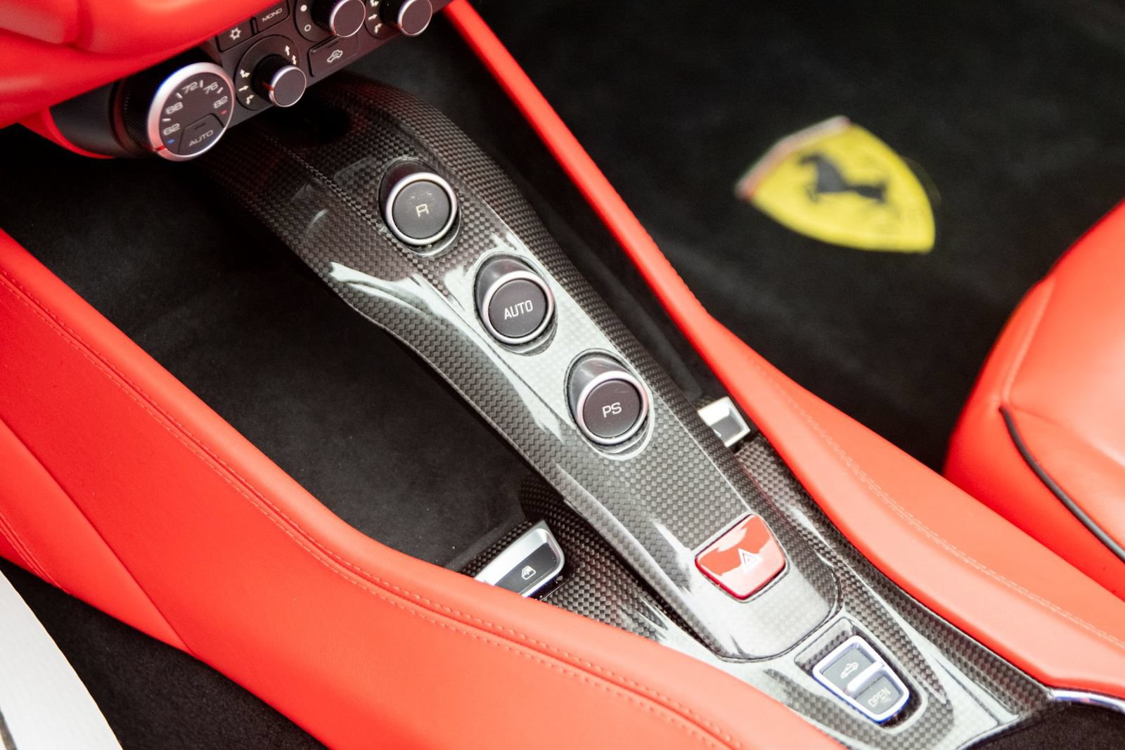 Used 2016 Ferrari California T RWD image 20