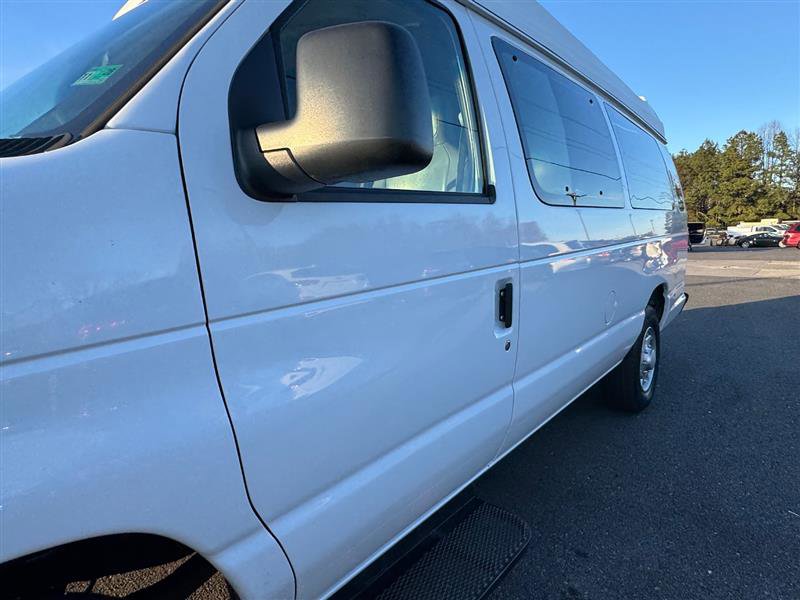 Used 2014 Ford E-250 and Econoline 250 Extended w/ Power Group image 10