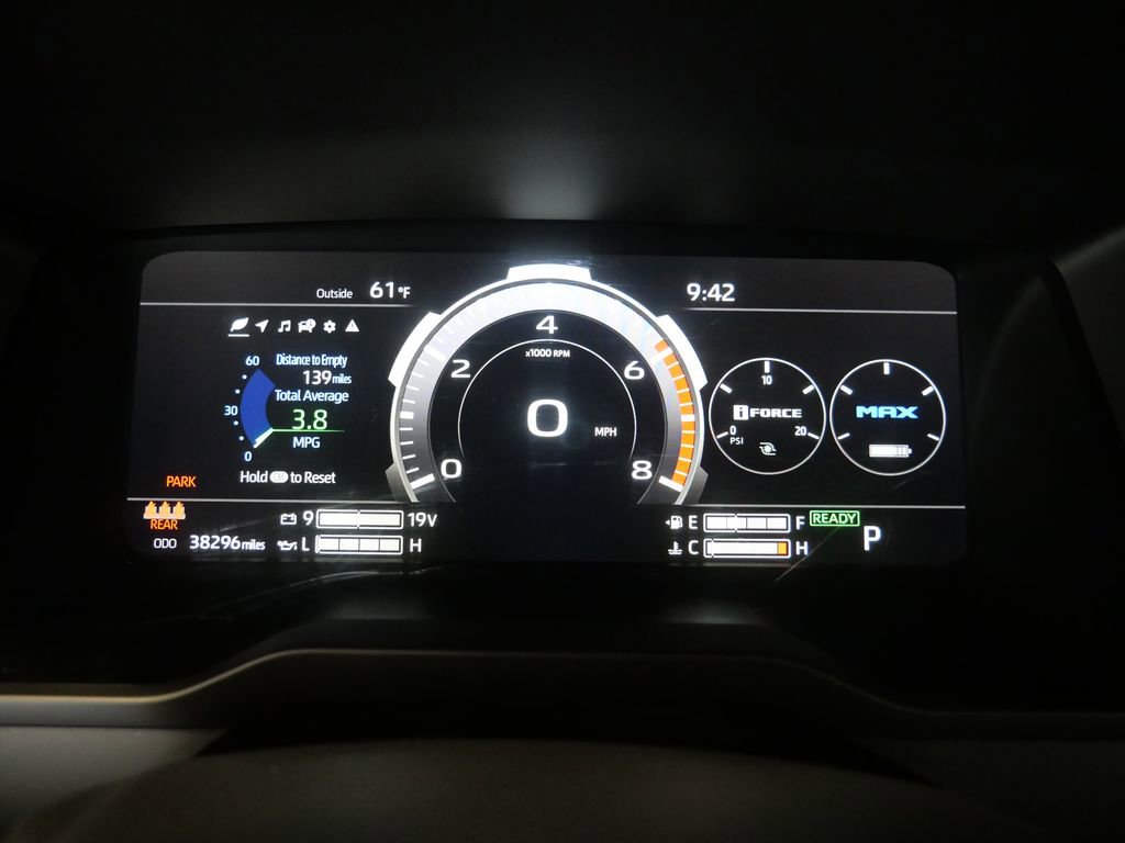 Used 2024 Toyota Tundra Platinum AWD/4WD image 19