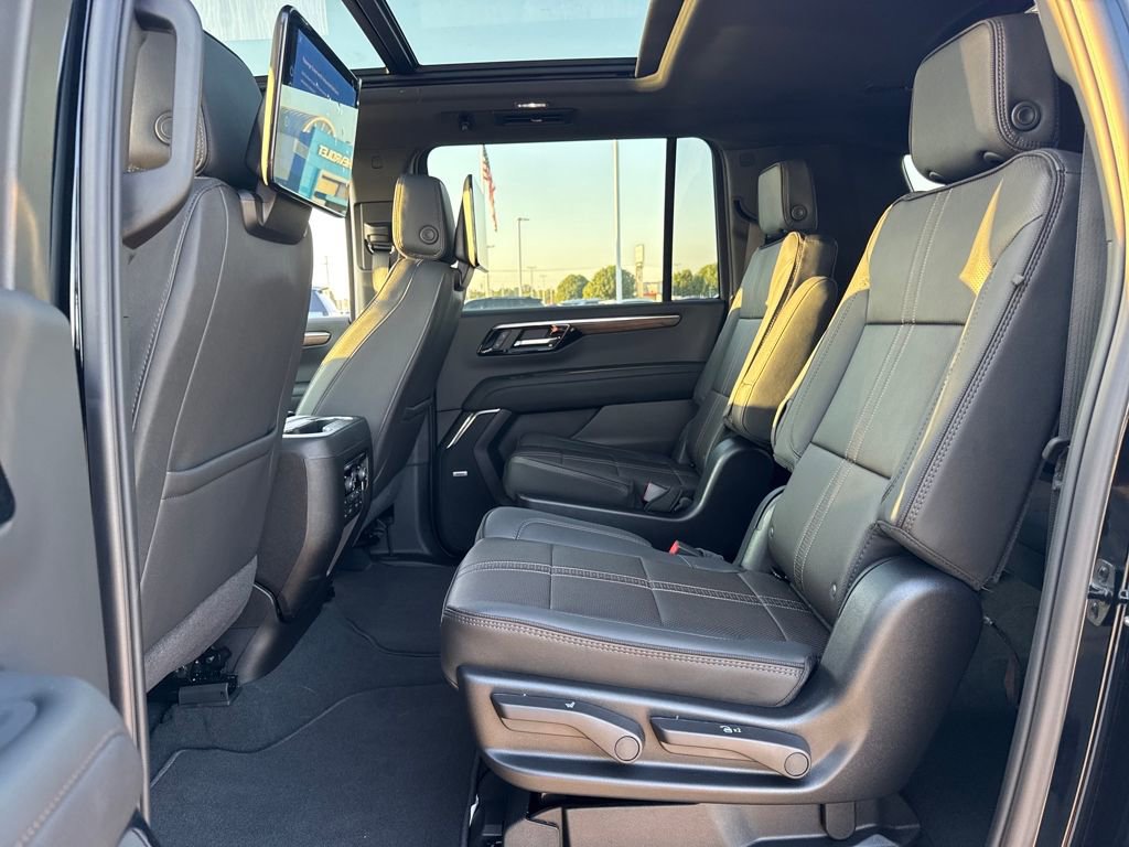 New 2026 Chevrolet Suburban High Country image 15