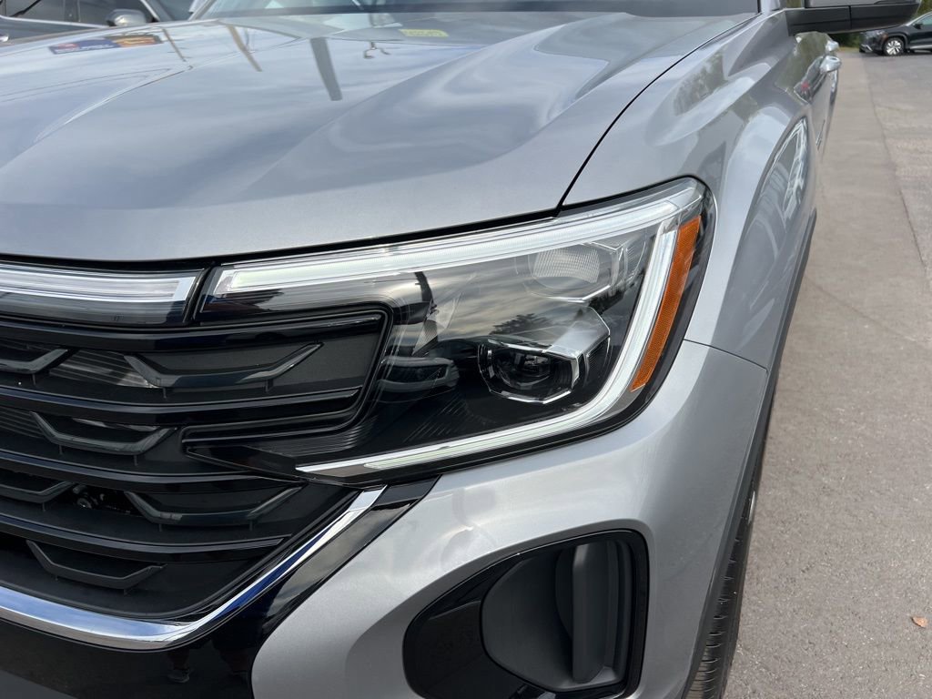 New 2026 Volkswagen Atlas Cross Sport SE image 9