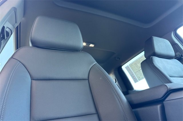 New 2026 GMC Sierra 1500 SLT w/ Max Trailering Package image 18