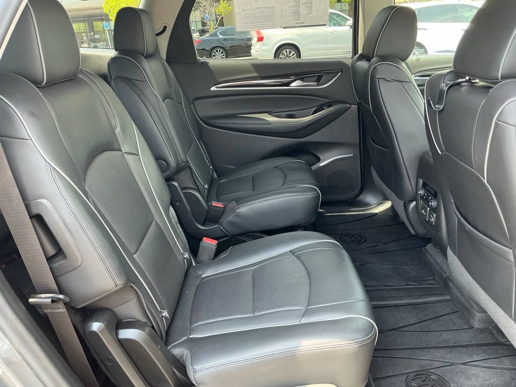 Used 2020 Buick Enclave Avenir w/ Avenir Technology Package FWD image 23