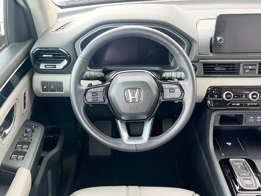 Used 2025 Honda Pilot EX-L image 23