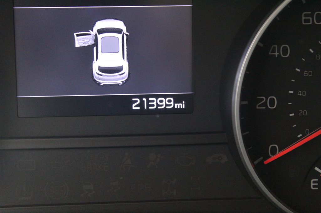 Used 2020 Kia Sportage S w/ S Sunroof Package image 8