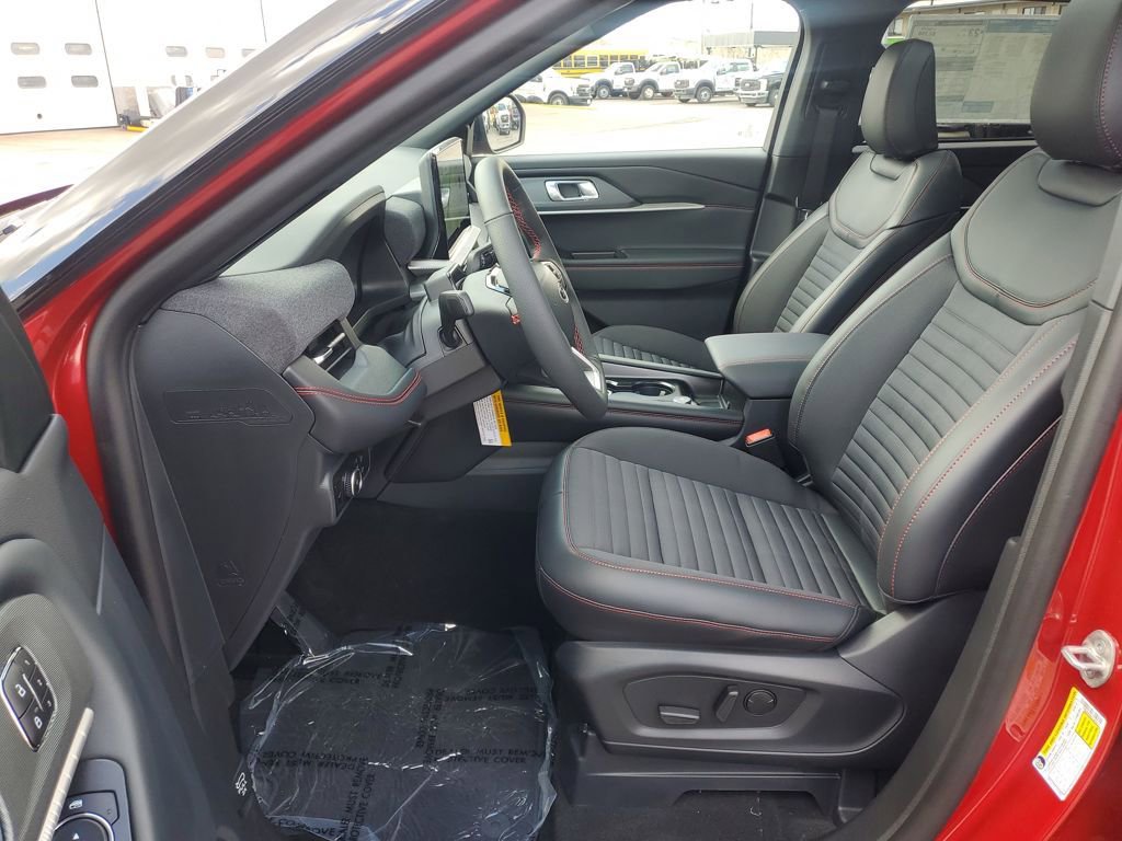 New 2026 Ford Explorer ST-Line w/ ST-Line Street Pack image 13