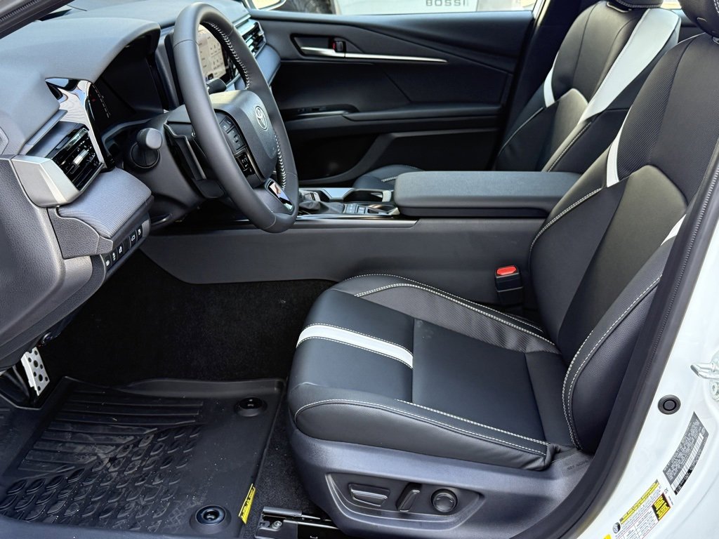 New 2026 Toyota Camry SE image 18