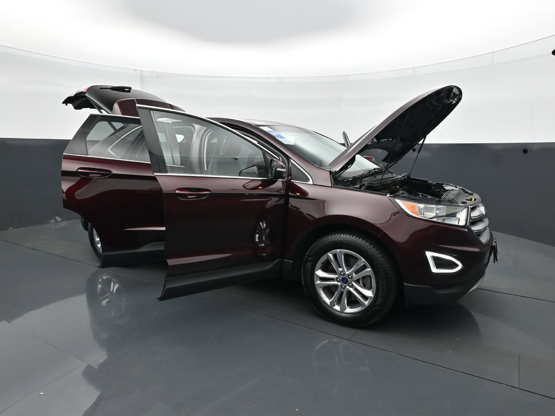 Used 2018 Ford Edge SEL w/ Equipment Group 201A AWD/4WD image 36