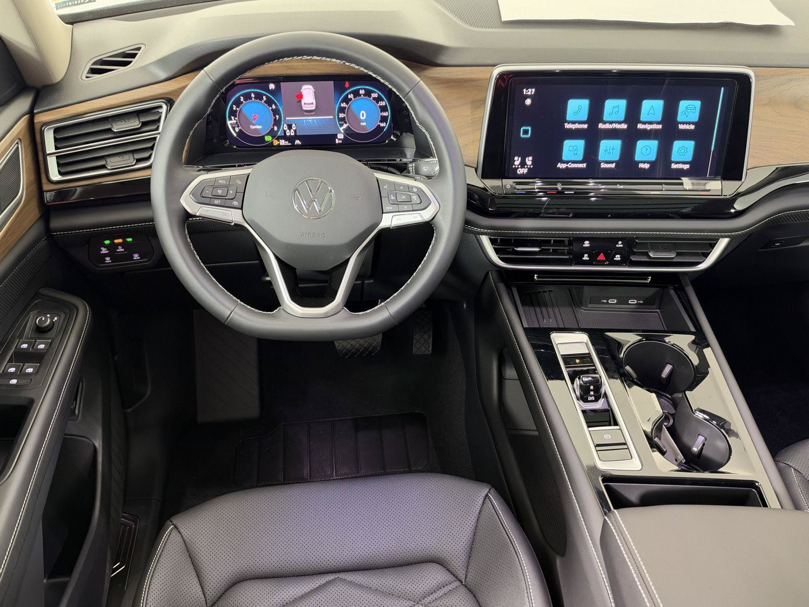 New 2026 Volkswagen Atlas SE FWD image 26