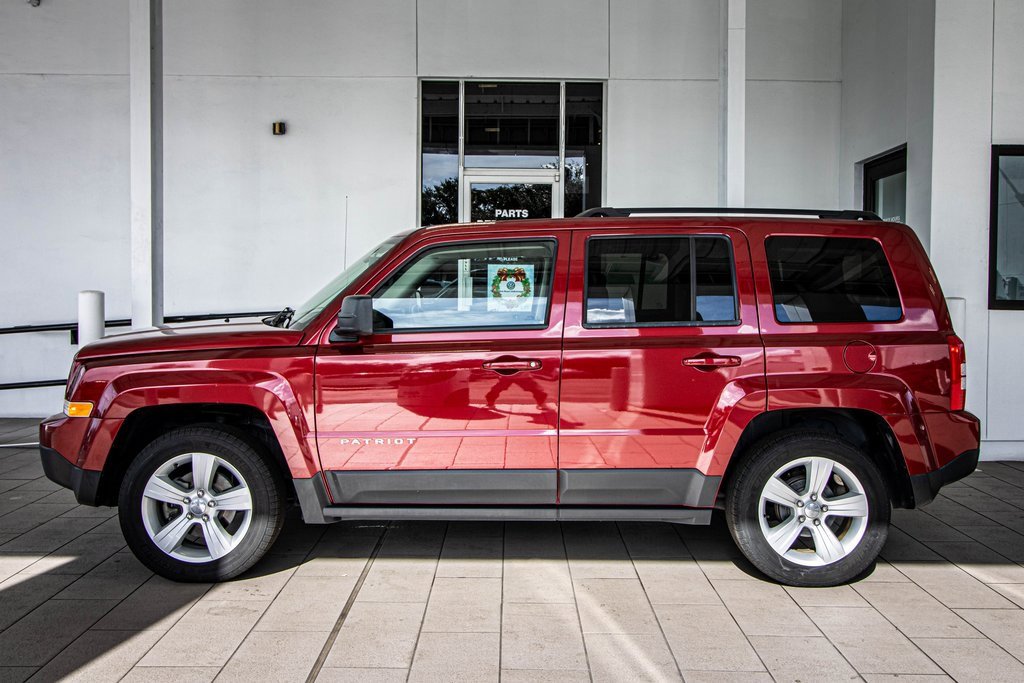 Used 2017 Jeep Patriot Latitude image 9