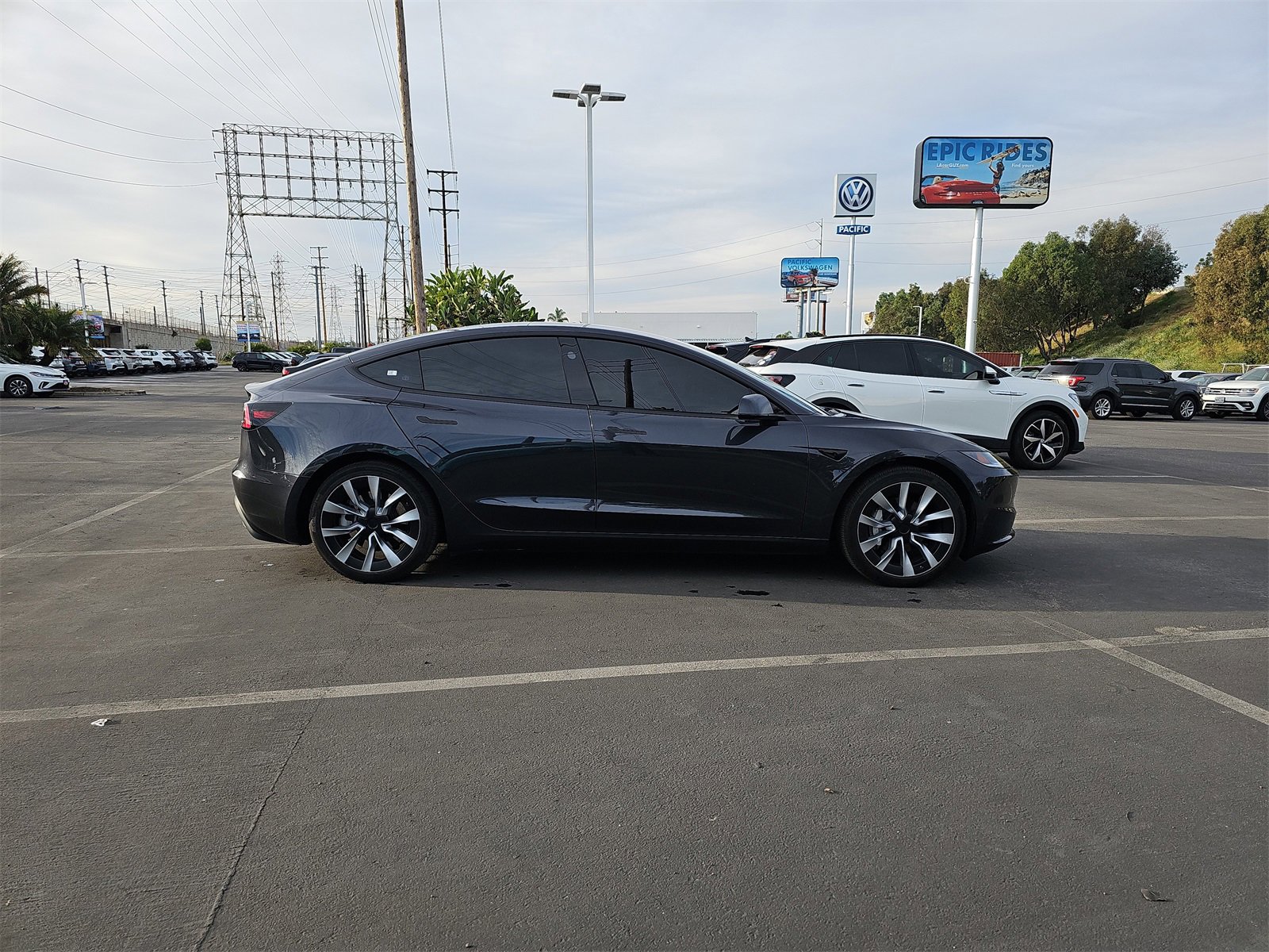 Used 2024 Tesla Model 3 Standard Range image 8