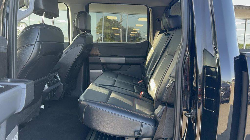 Used 2024 Ford F250 Lariat w/ Lariat Ultimate Package image 17