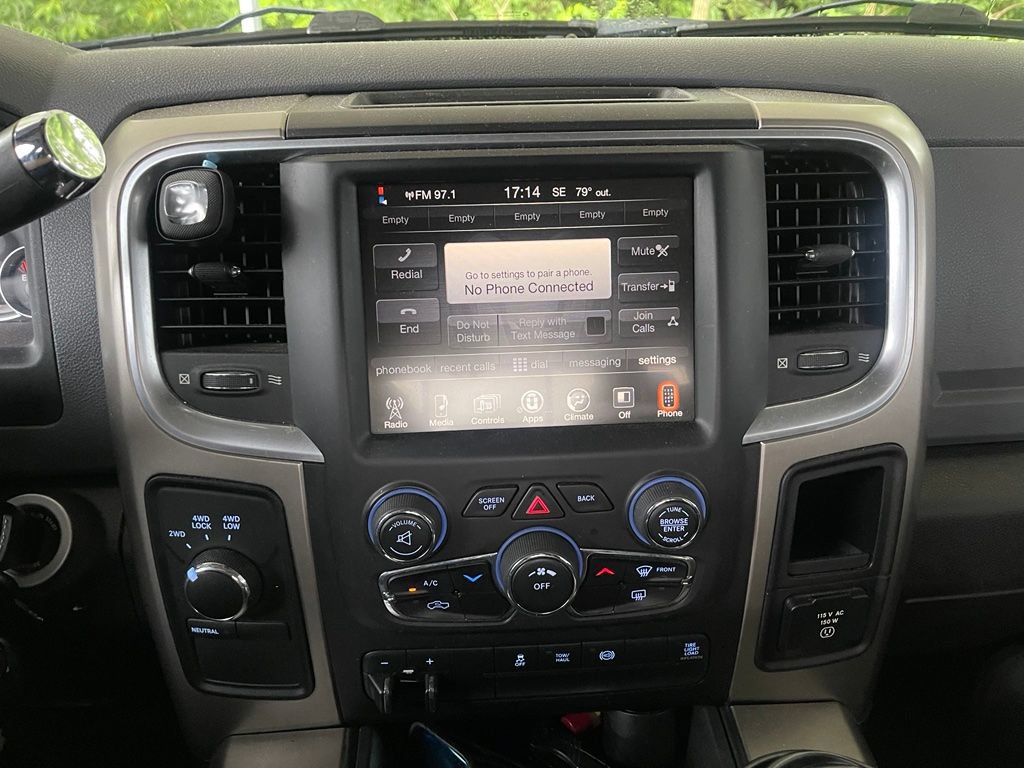 Used 2013 RAM 2500 SLT w/ Luxury Group AWD/4WD image 9