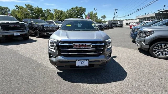 New 2026 GMC Terrain Elevation w/ Technology Package II AWD/4WD image 2