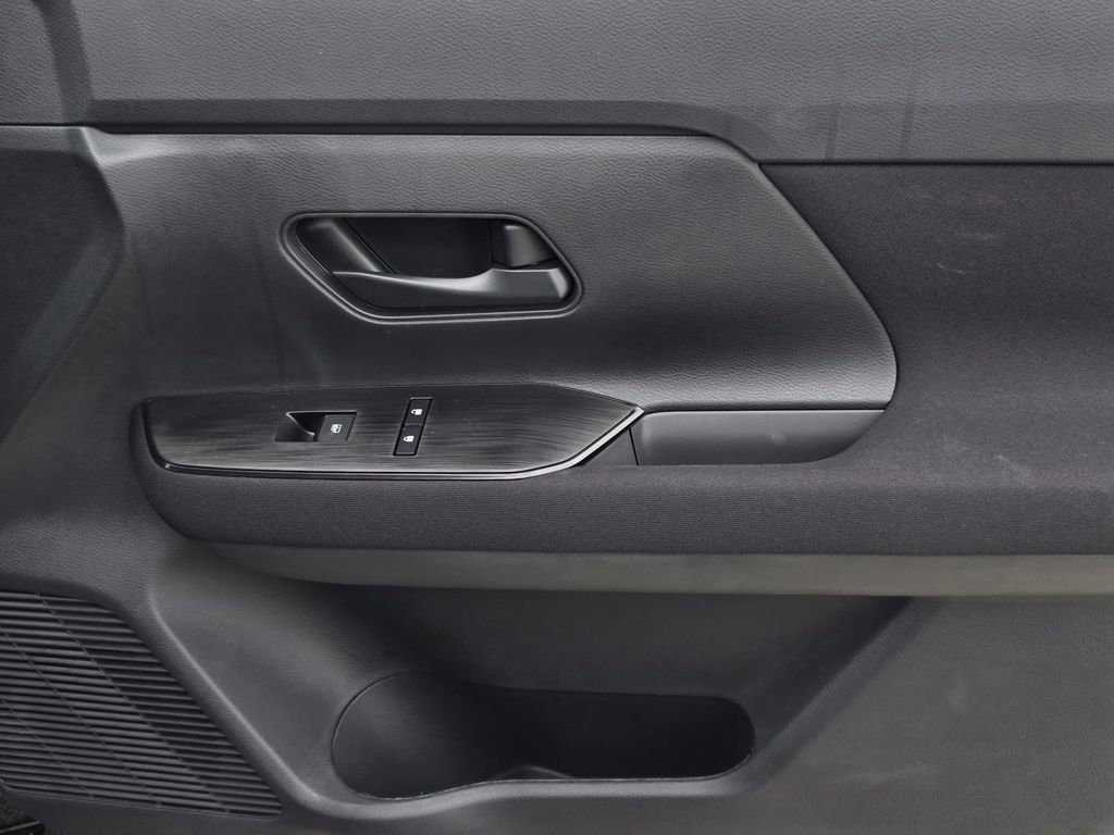 New 2026 Nissan Kicks SV w/ Charging Package FWD image 8