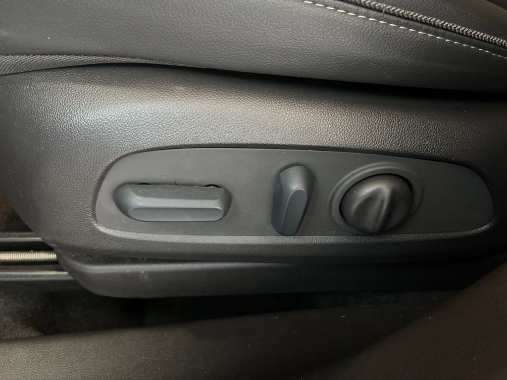Used 2023 Buick Encore GX Select w/ Sport Touring Package image 20
