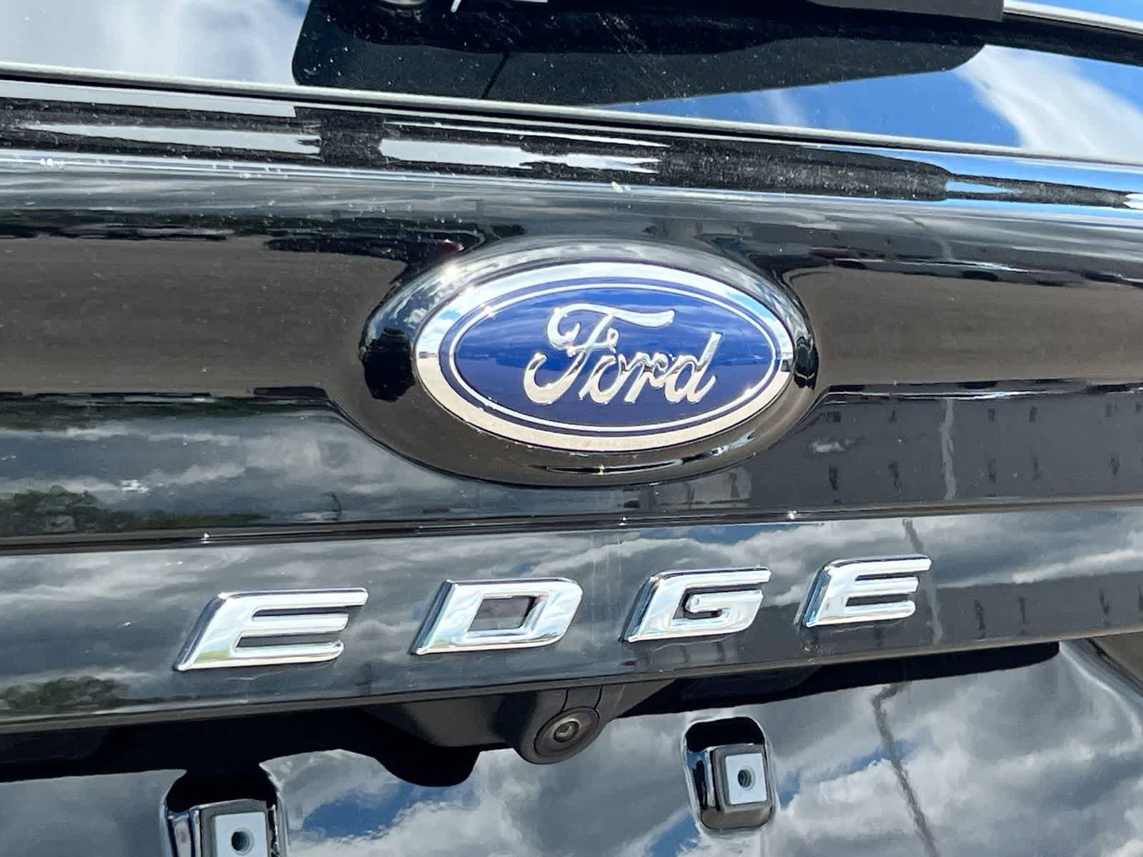 Used 2024 Ford Edge Titanium AWD/4WD image 12