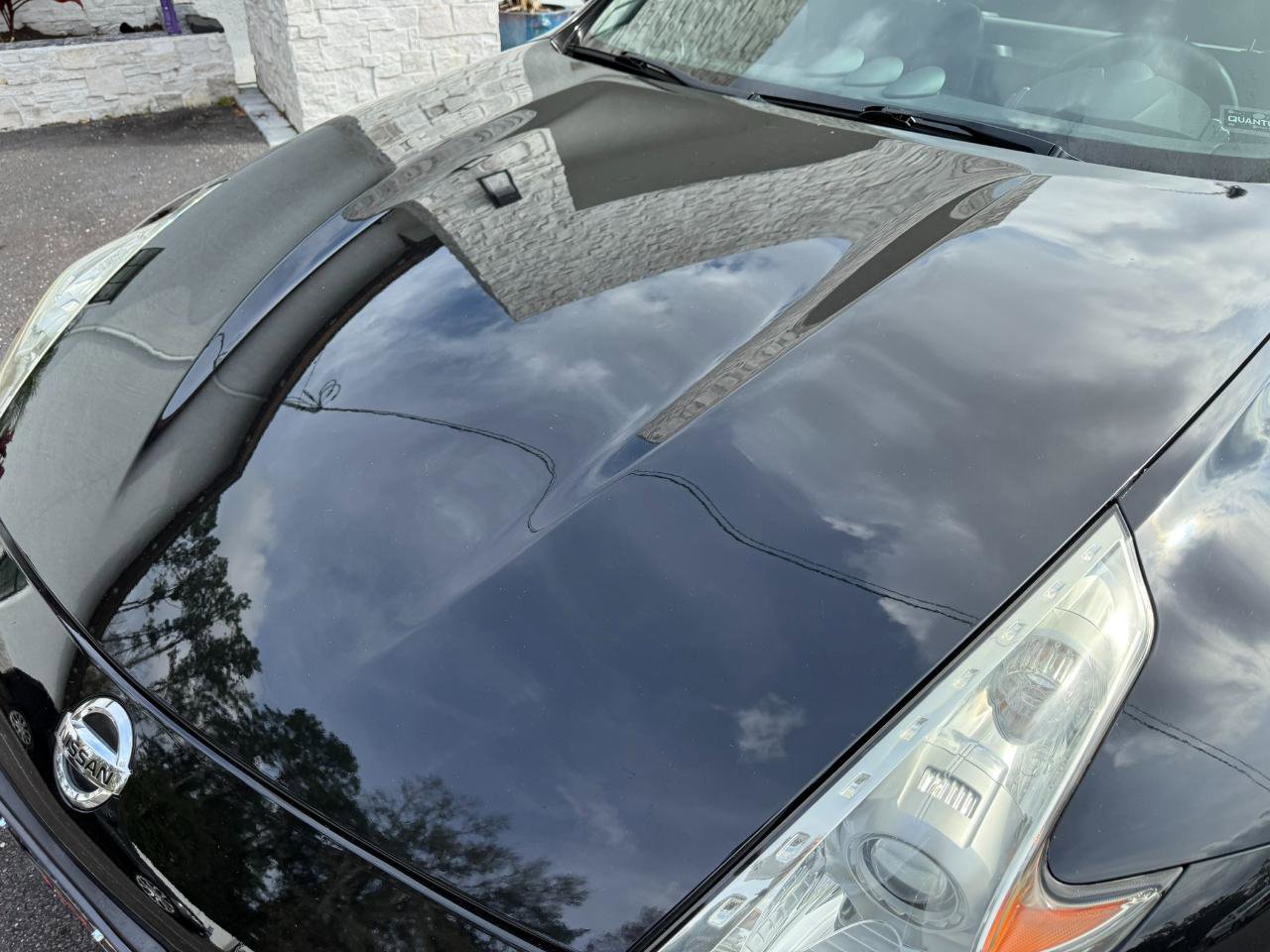 Used 2009 Nissan 370Z Touring image 10