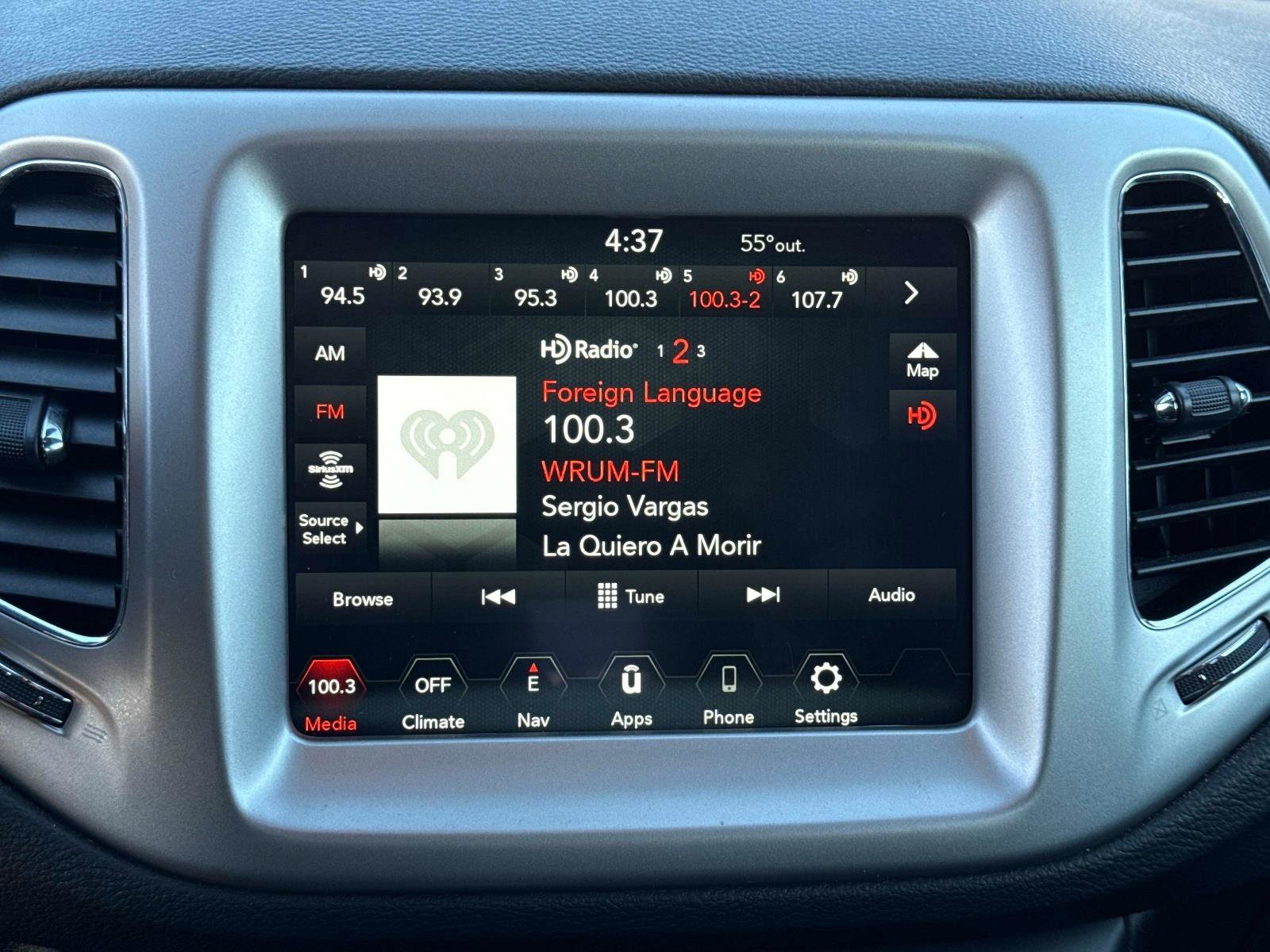 Used 2021 Jeep Compass Latitude w/ Sun and Sound Group image 22