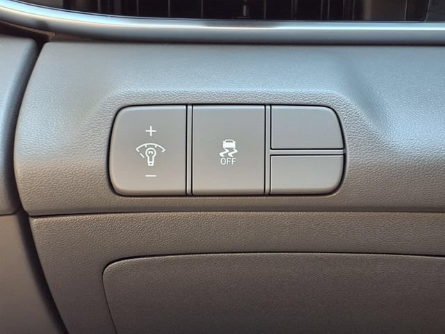 Used 2025 Hyundai Elantra SEL FWD image 68