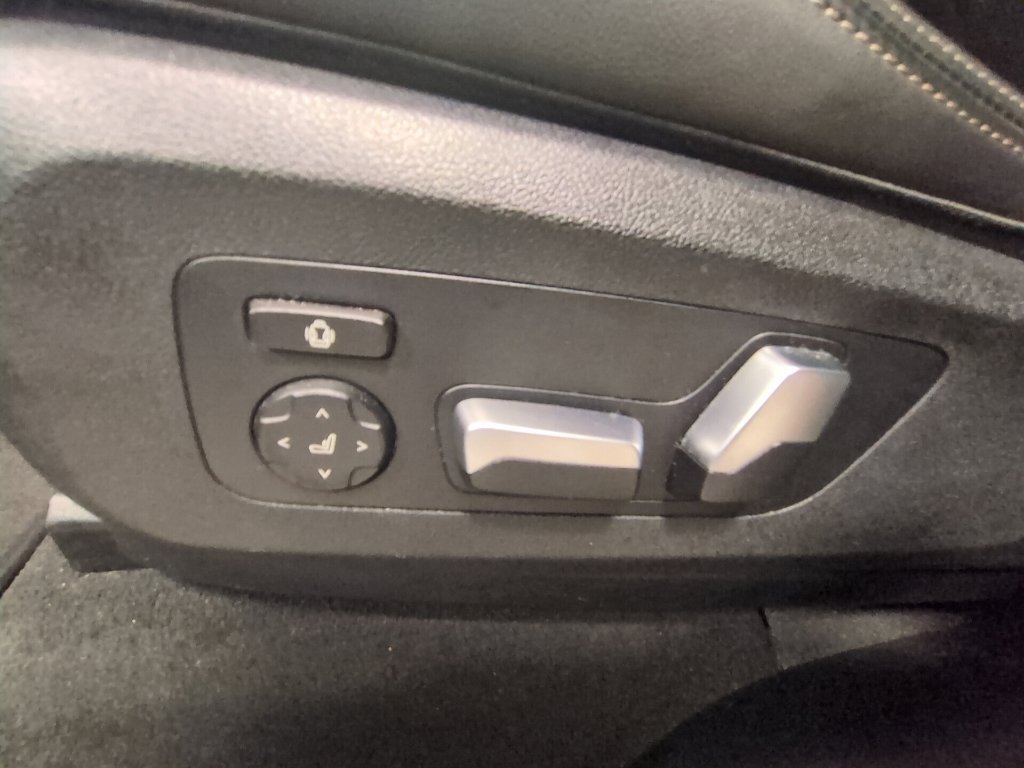 Used 2026 BMW X5 sDrive40i RWD image 9