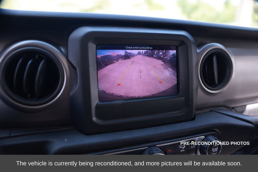 Used 2023 Jeep Wrangler Unlimited w/ Cold Weather Group image 17