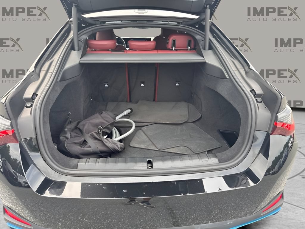 Used 2023 BMW i4 eDrive35 RWD image 19