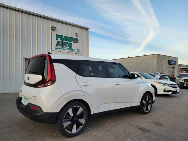 Used 2020 Kia Soul EX w/ Option Group 015 FWD image 8