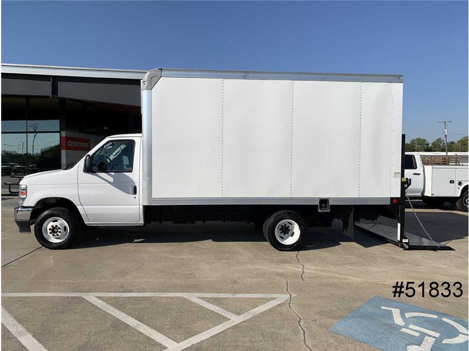 Used 2023 Ford E-450 and Econoline 450 Super Duty w/ Power Windows & Locks Group image 5