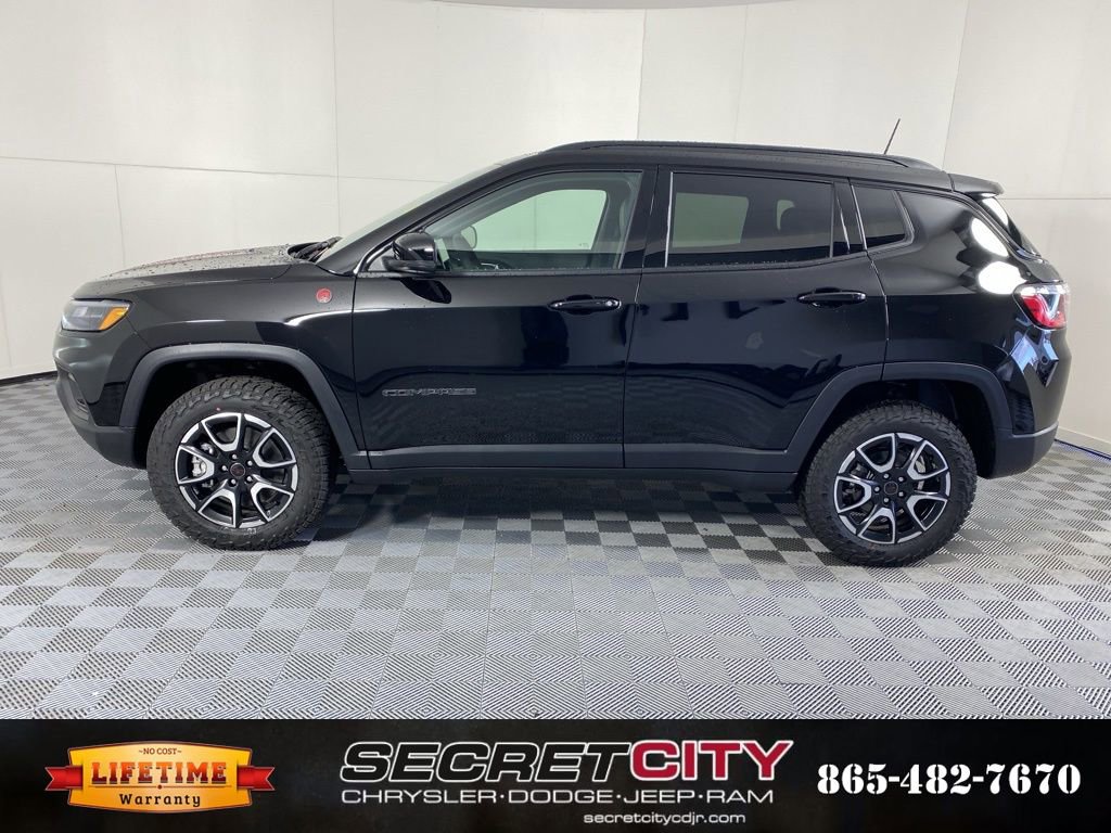 New 2026 Jeep Compass Trailhawk image 4