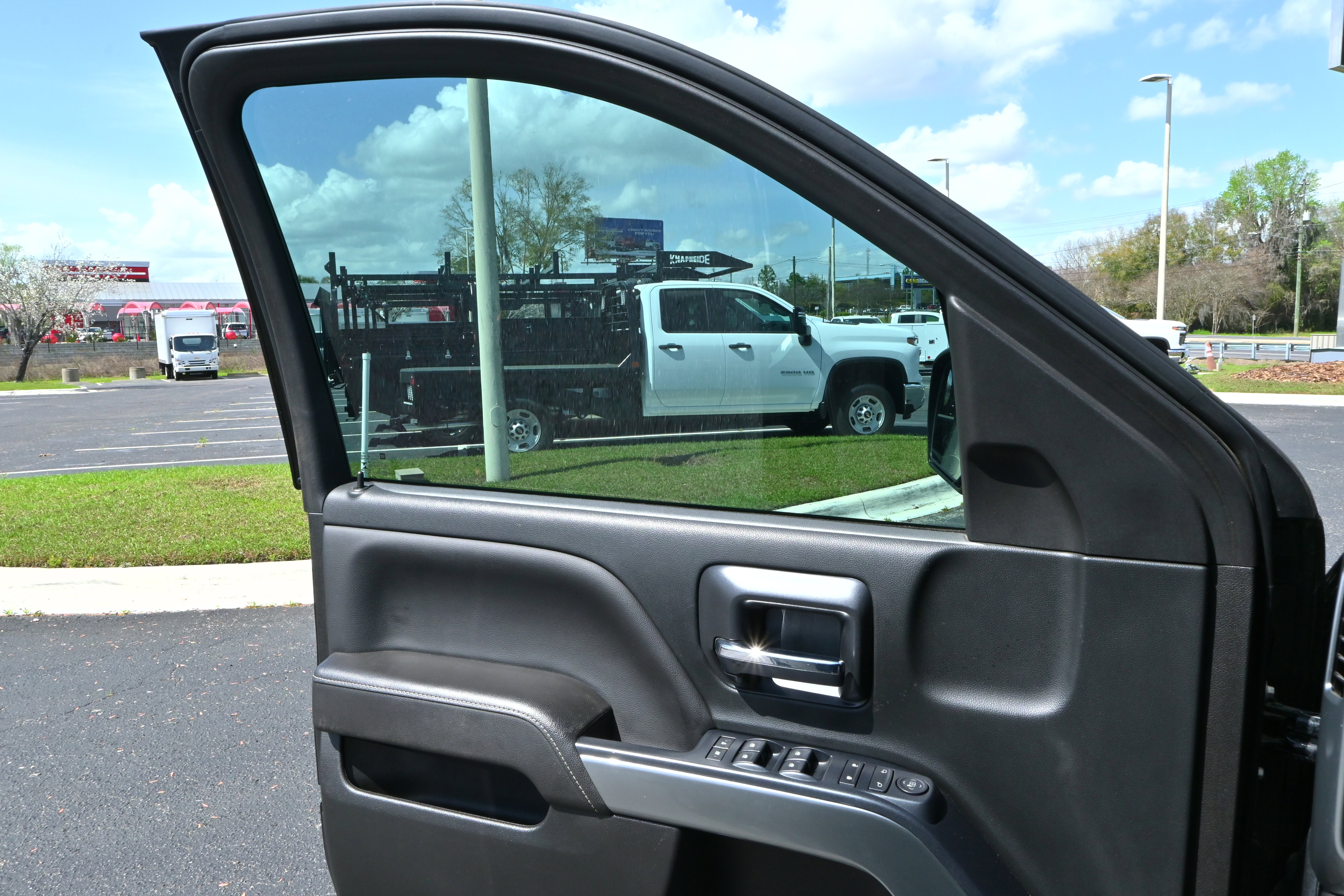 Used 2018 Chevrolet Silverado 1500 LT w/ All Star Edition image 23