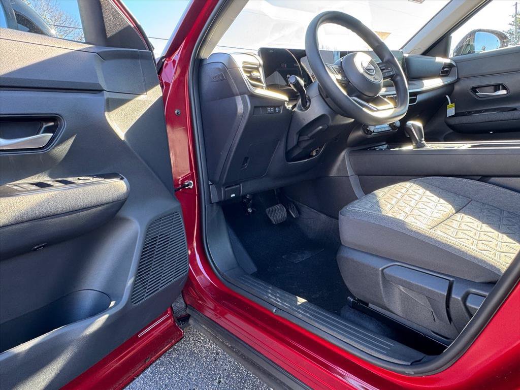 New 2026 Nissan Kicks SV w/ SV Premium Package FWD image 13