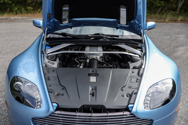 Used 2007 Aston Martin V8 Vantage Roadster RWD image 25
