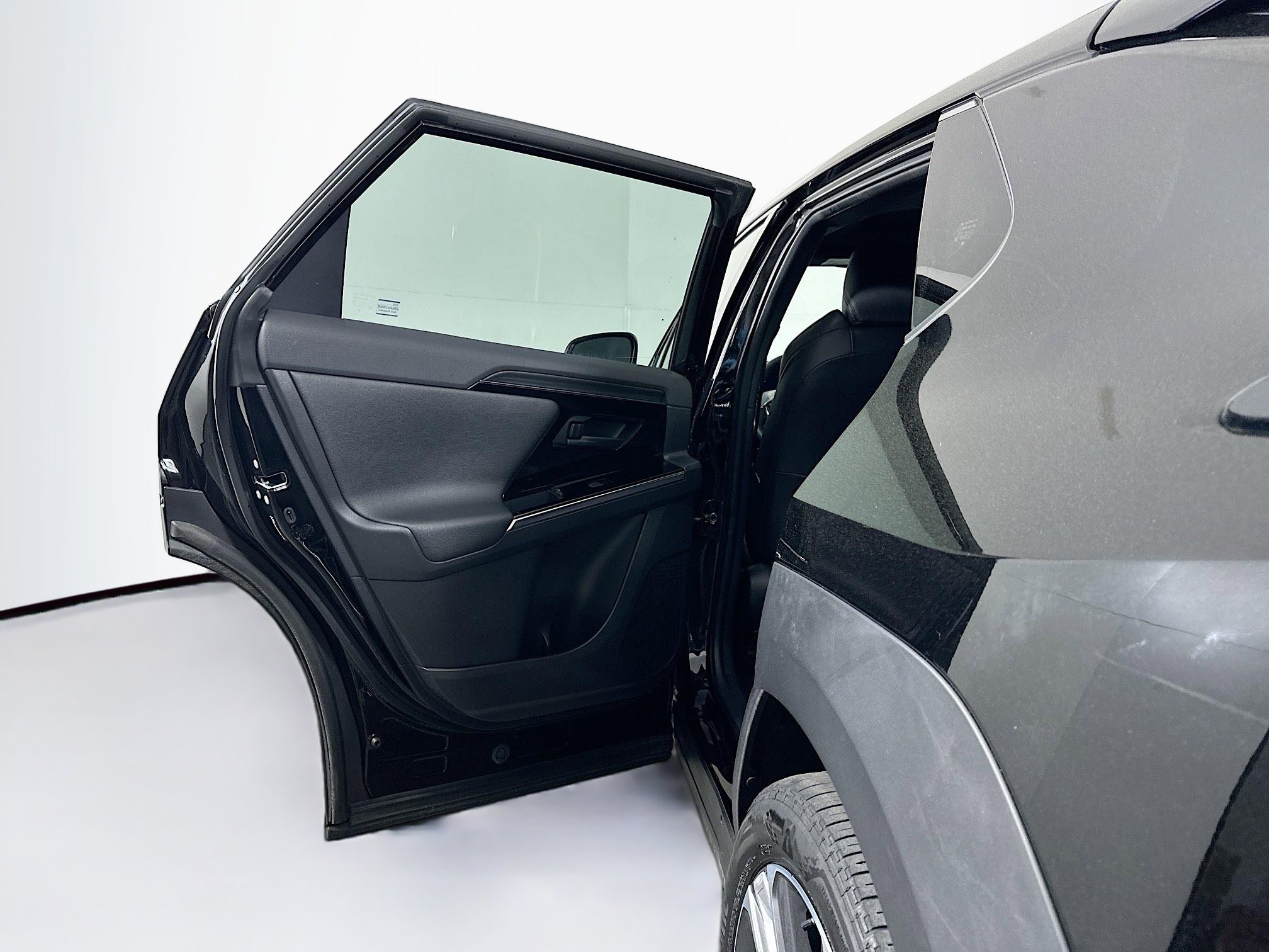 Used 2023 Subaru Solterra AWD image 26