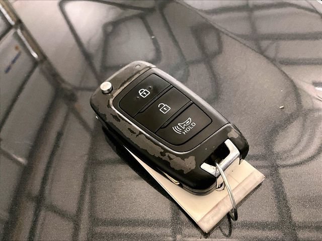 Used 2020 Hyundai Santa Fe SE AWD/4WD image 9