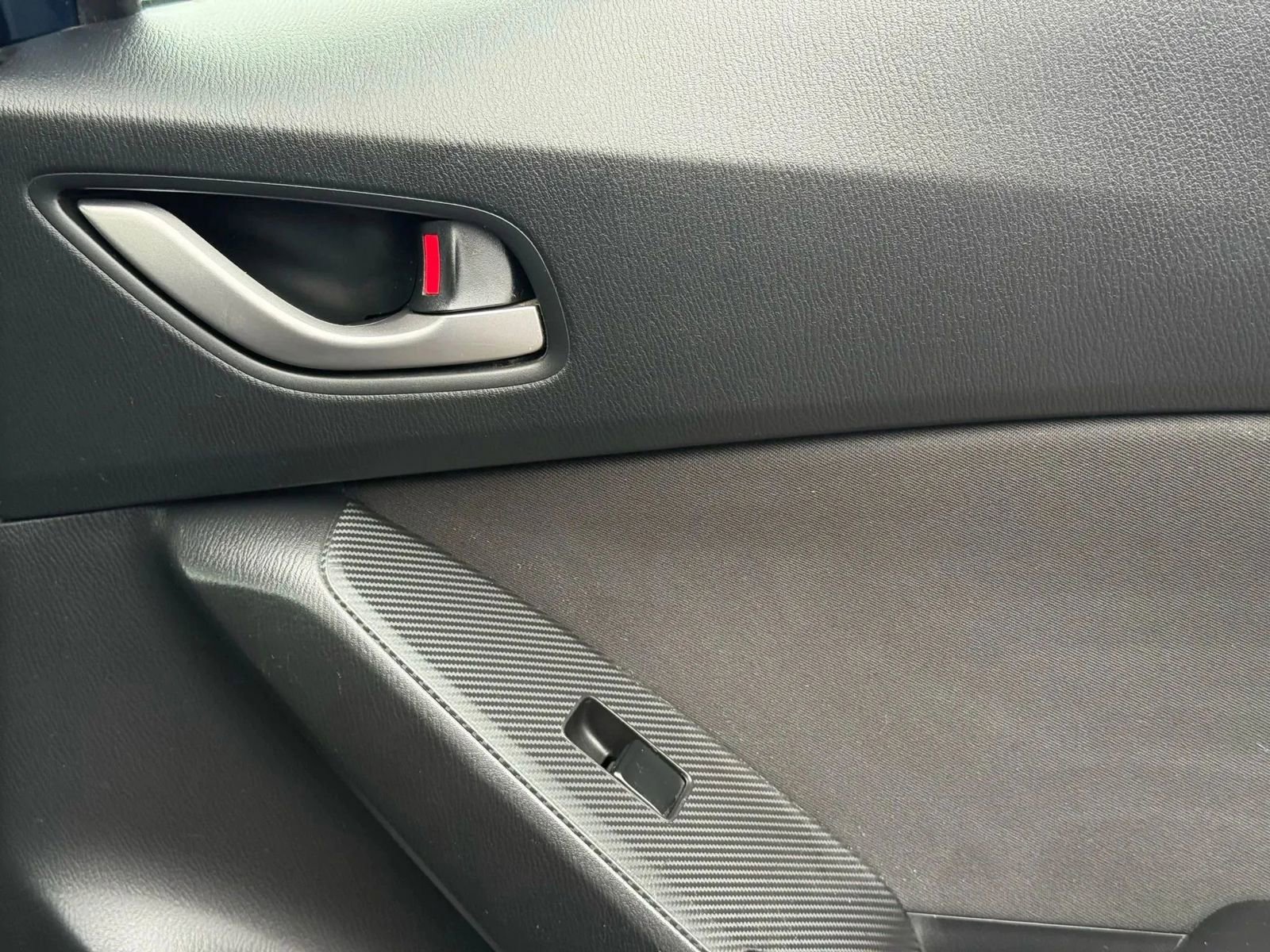 Used 2014 MAZDA MAZDA3 i Touring image 40