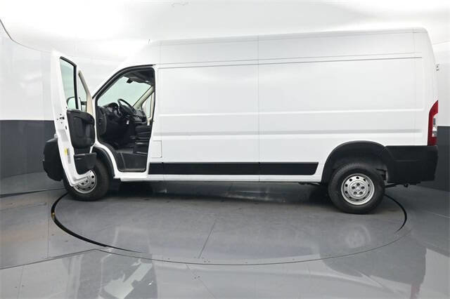 Used 2016 RAM ProMaster 2500 w/ Interior Convenience Group image 29