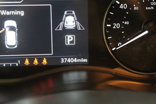 Used 2024 Nissan Kicks SR w/ SR Premium Package FWD image 13