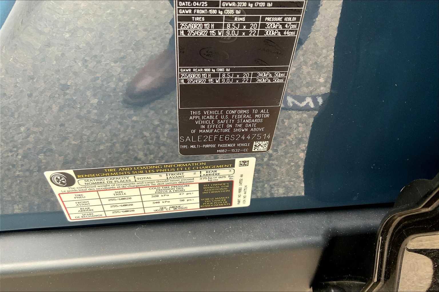 New 2025 Land Rover Defender 110 X-Dynamic SE image 12