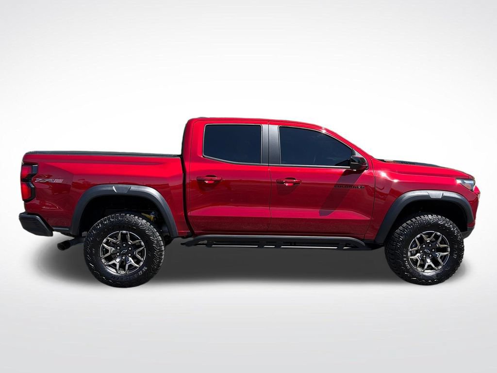 Used 2025 Chevrolet Colorado ZR2 w/ Technology Package AWD/4WD image 7