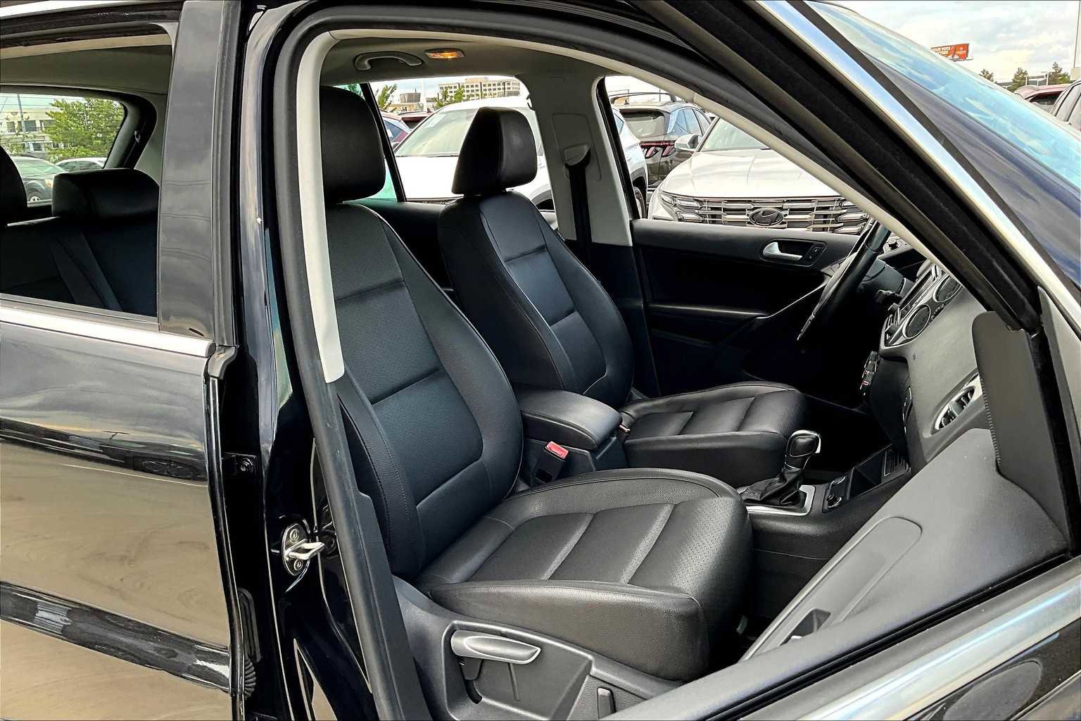 Used 2016 Volkswagen Tiguan SE image 9