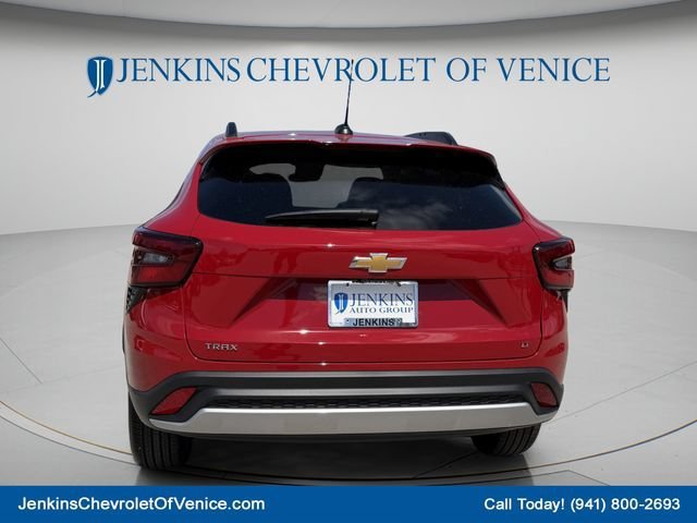 New 2026 Chevrolet Trax LT w/ LT Convenience Package FWD image 6