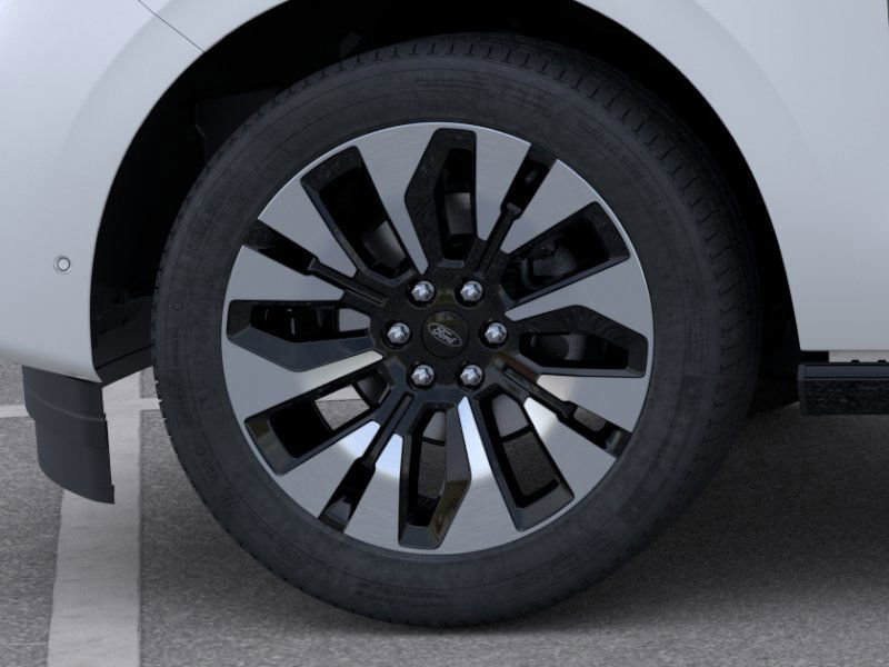 New 2025 Ford Expedition Max Platinum w/ Driver's Package image 19
