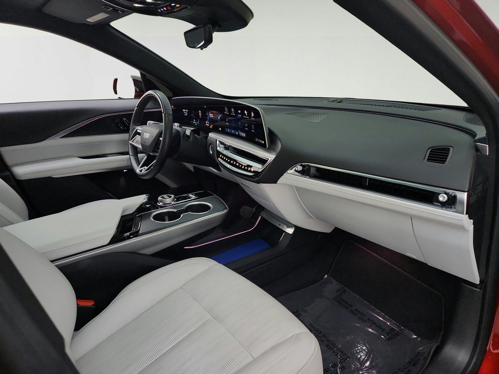 Used 2025 Cadillac Lyriq Sport w/ LPO, Floor Liner Package AWD/4WD image 29