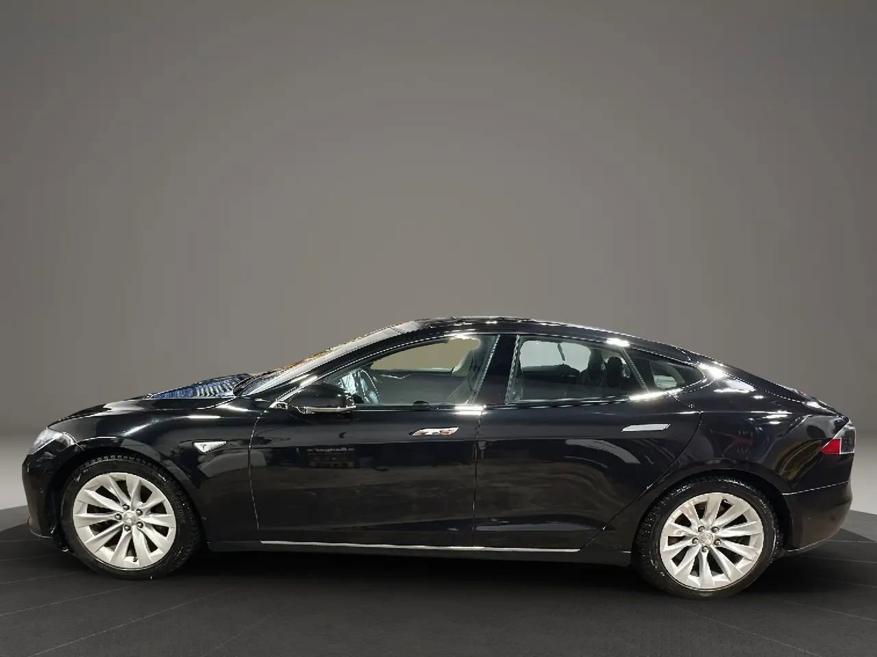 Used 2016 Tesla Model S 60 image 2